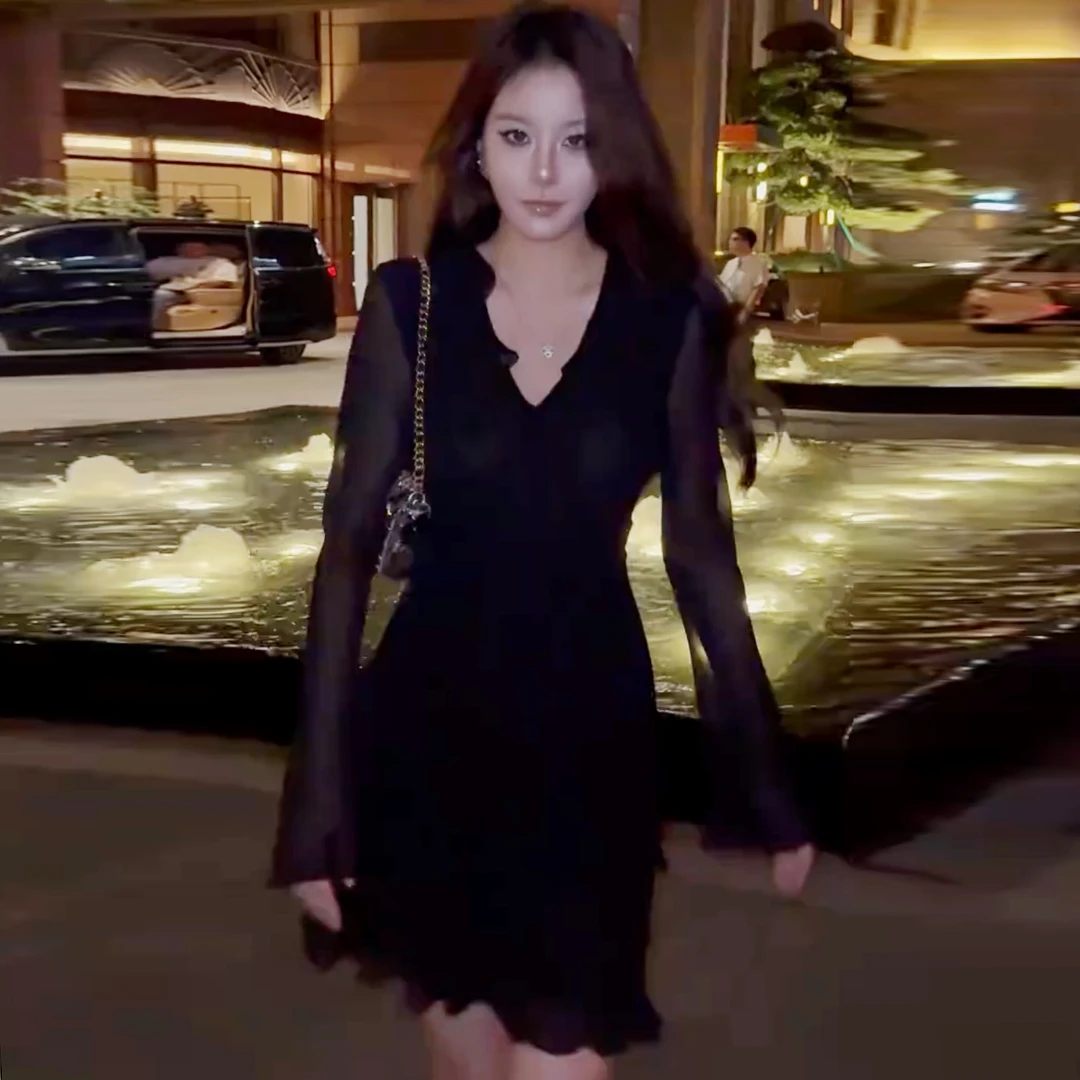 【ESME】法式修身质感夏季轻奢黑色网红丝质显瘦收腰遮肉时尚连衣裙