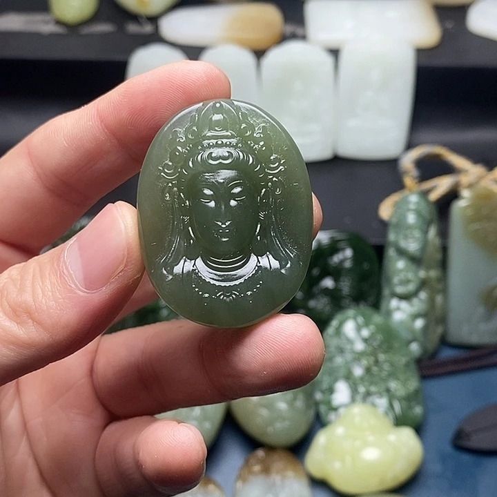 和田玉未镶嵌颈饰