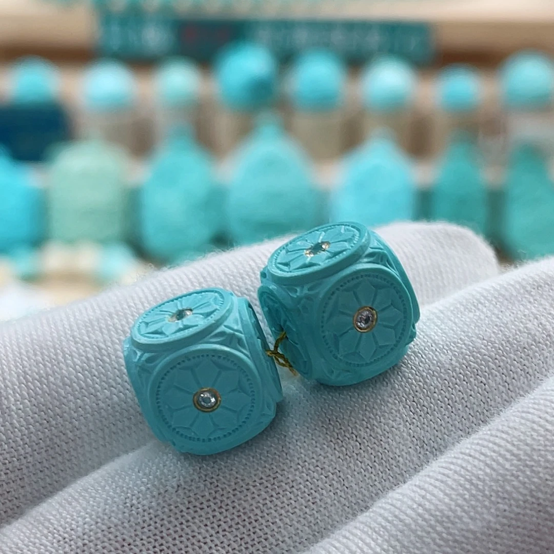 未镶嵌绿松石珠宝奇石