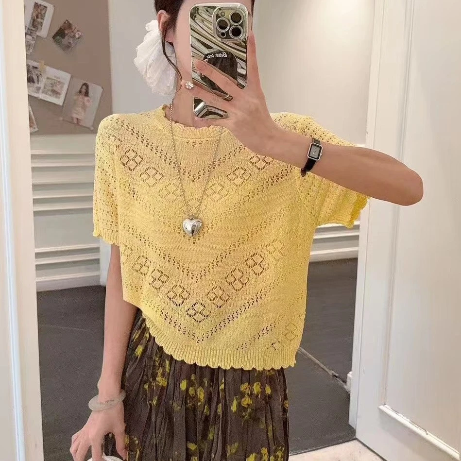 时尚设计感钩花镂空针织短袖透气凉感女宽松显瘦百搭减龄上衣