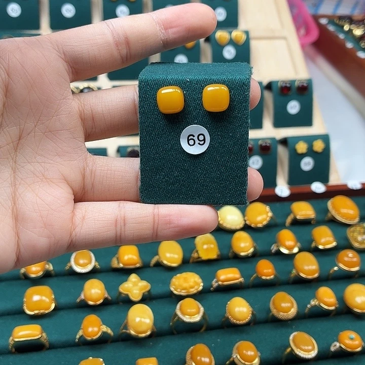 琥珀银S925镶嵌耳饰