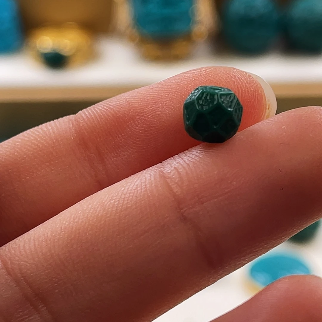 绿松石未镶嵌把件