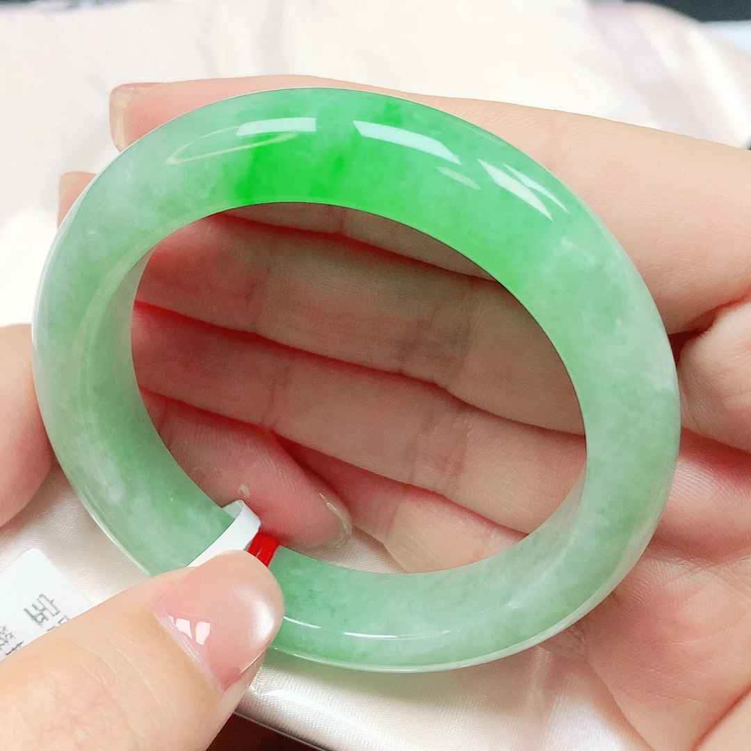 翡翠未镶嵌手镯抖音107