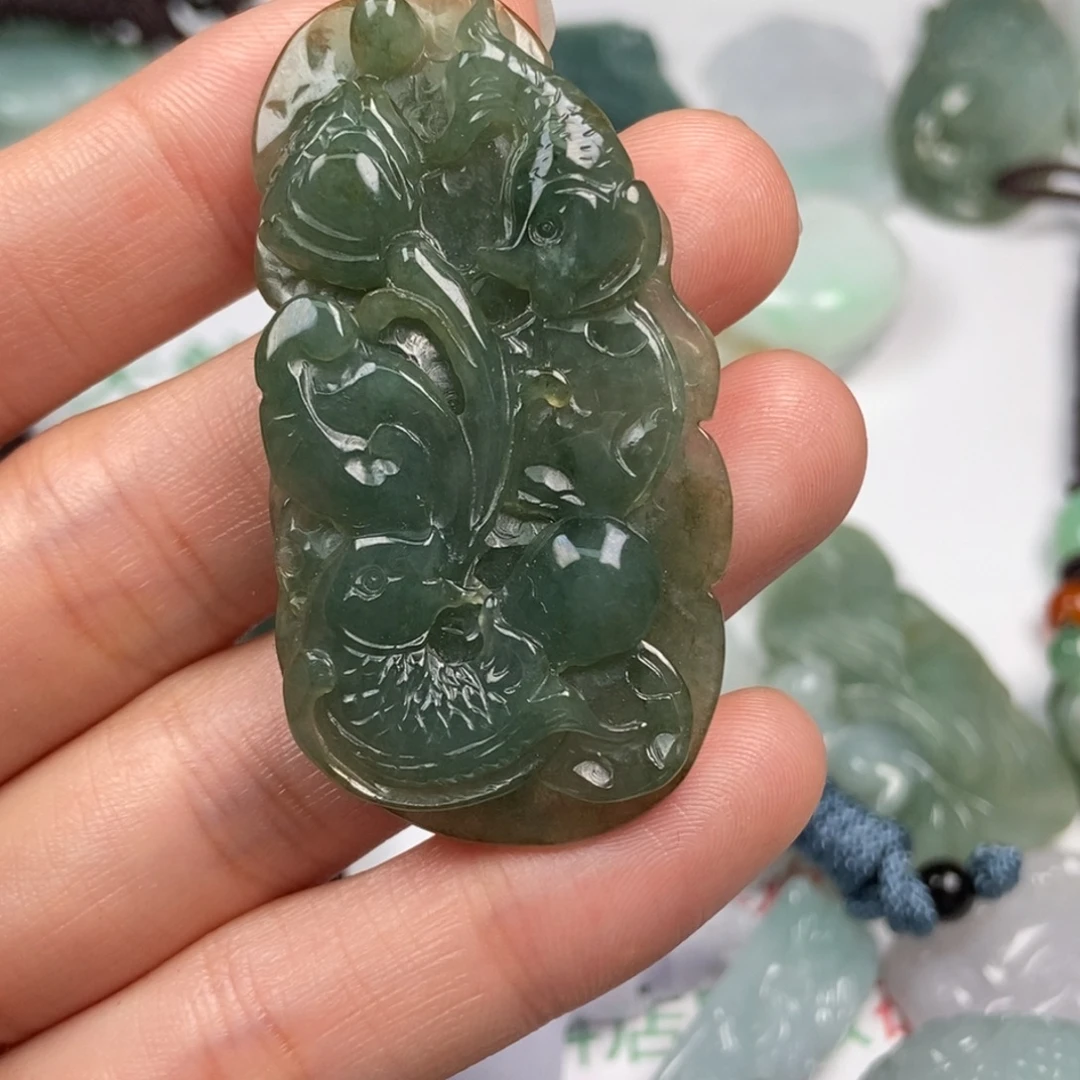 翡翠未镶嵌颈饰翡翠