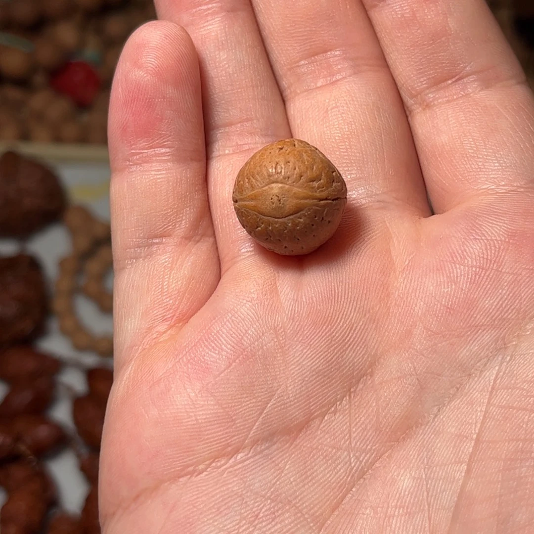 桃核吊坠17.5mm凤眼，开孔不退，偏远不包
