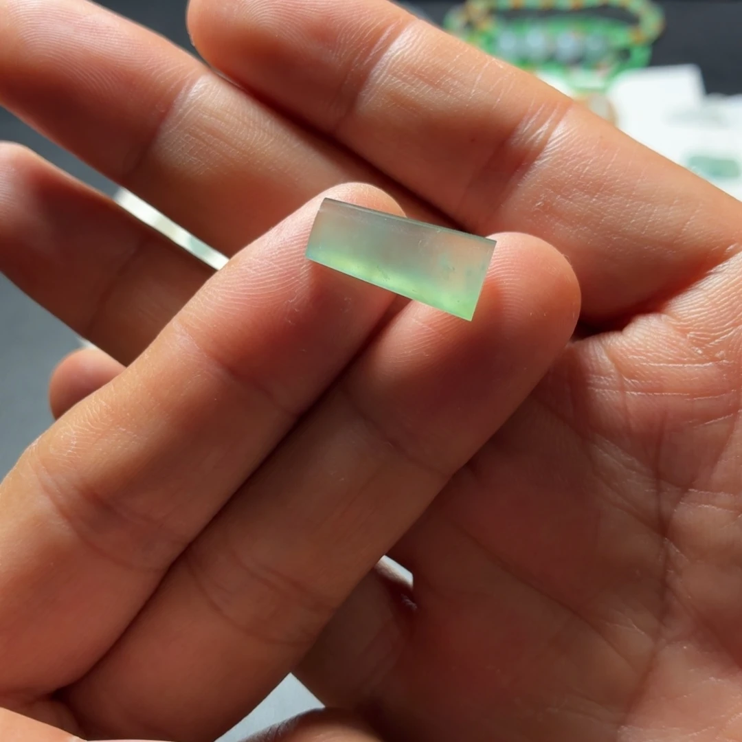 刘***.定制翡翠未镶嵌无事柱