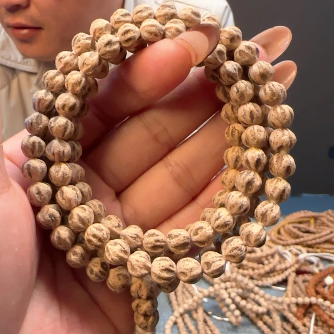 柏香籽/百香籽手串不*。莲皇7