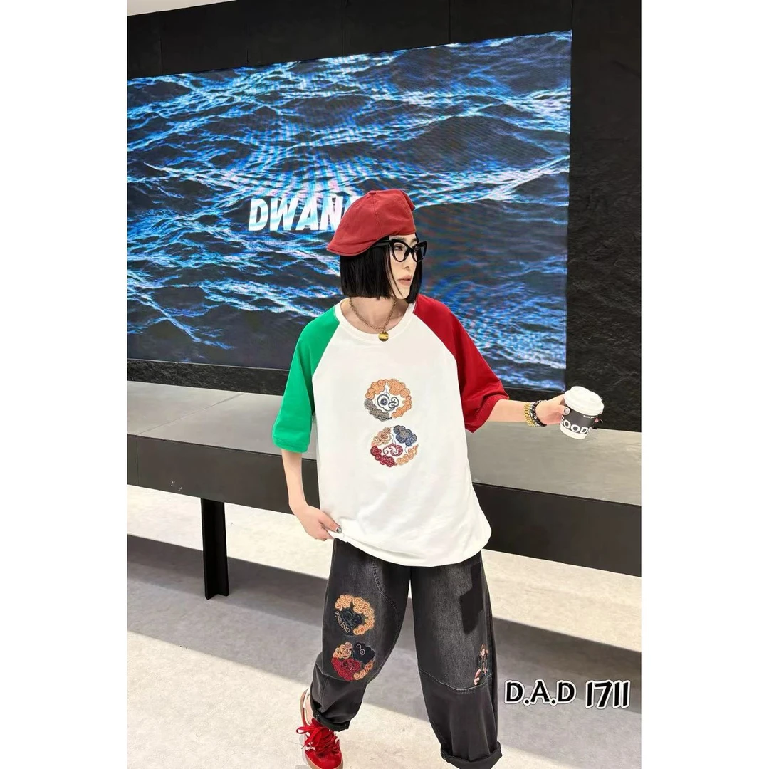 季公子2025夏季新款撞色插肩袖刺绣1711