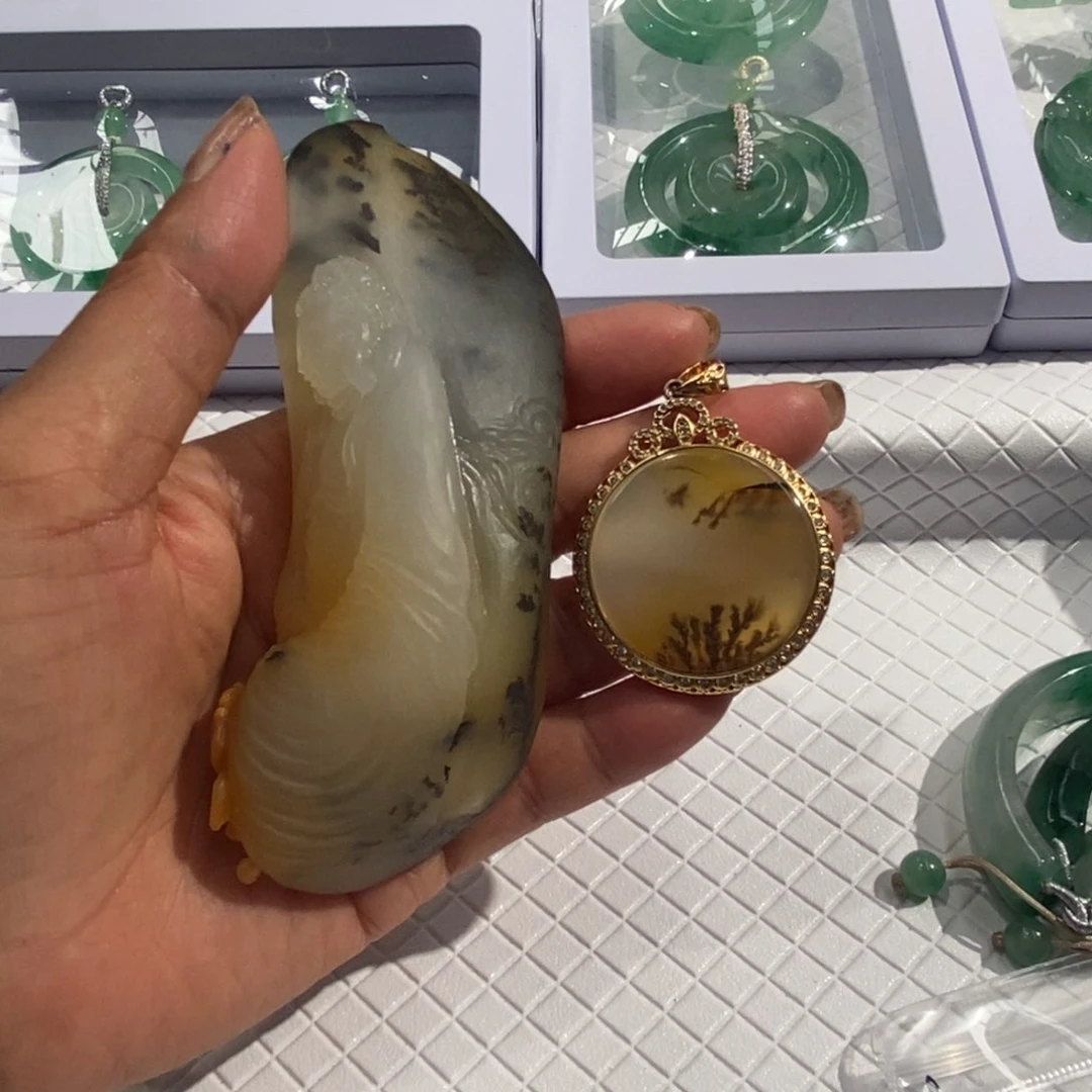 石英质玉（黄龙玉）合金吊坠