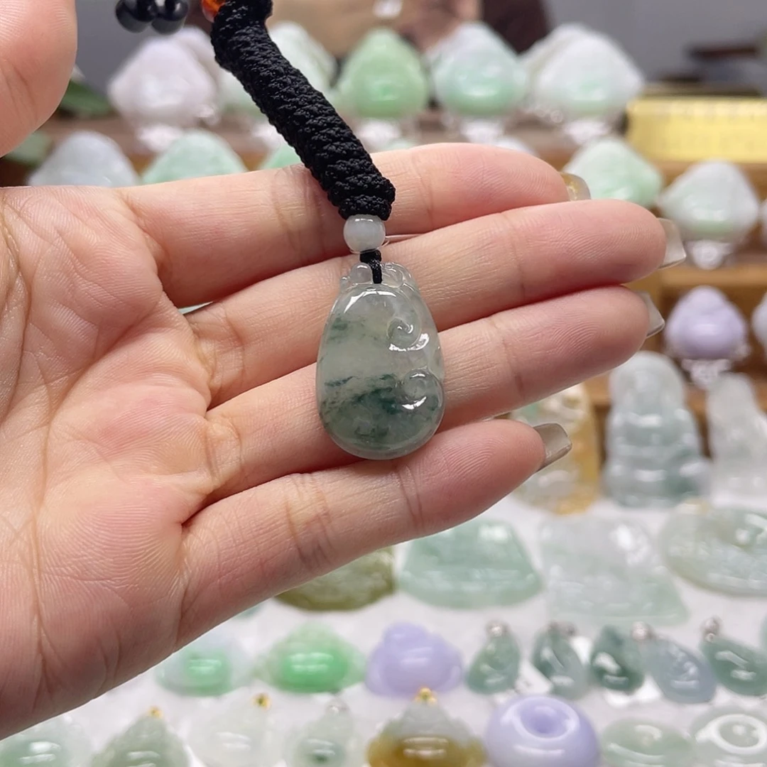 颈饰未镶嵌翡翠如意