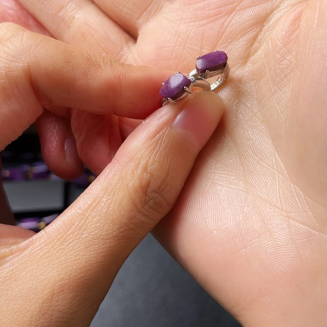 苏纪石（舒俱来）耳扣银S925镶嵌