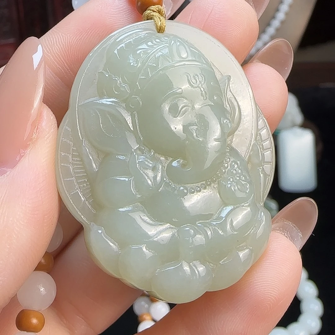 和田玉未镶嵌颈饰