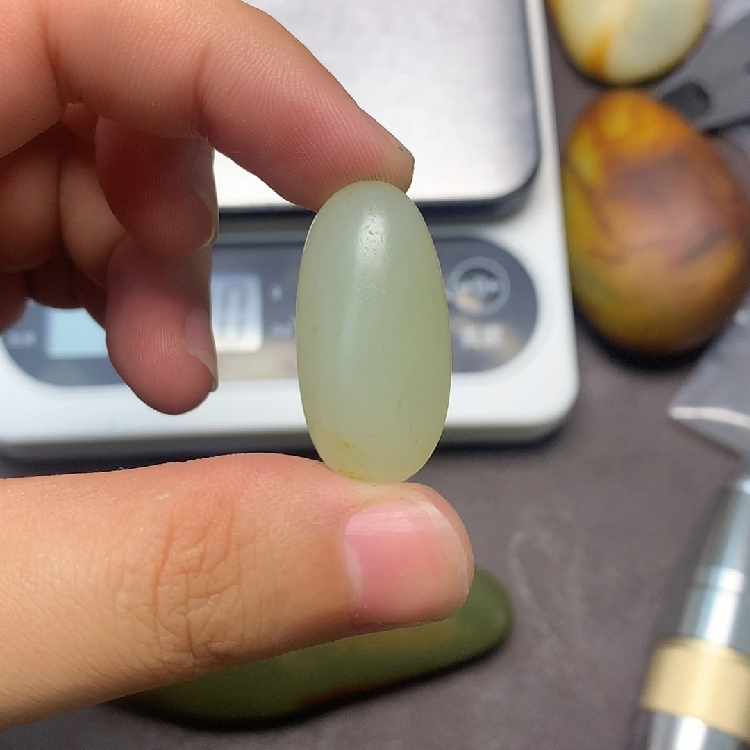 和田玉（糖玉）未镶嵌挂件