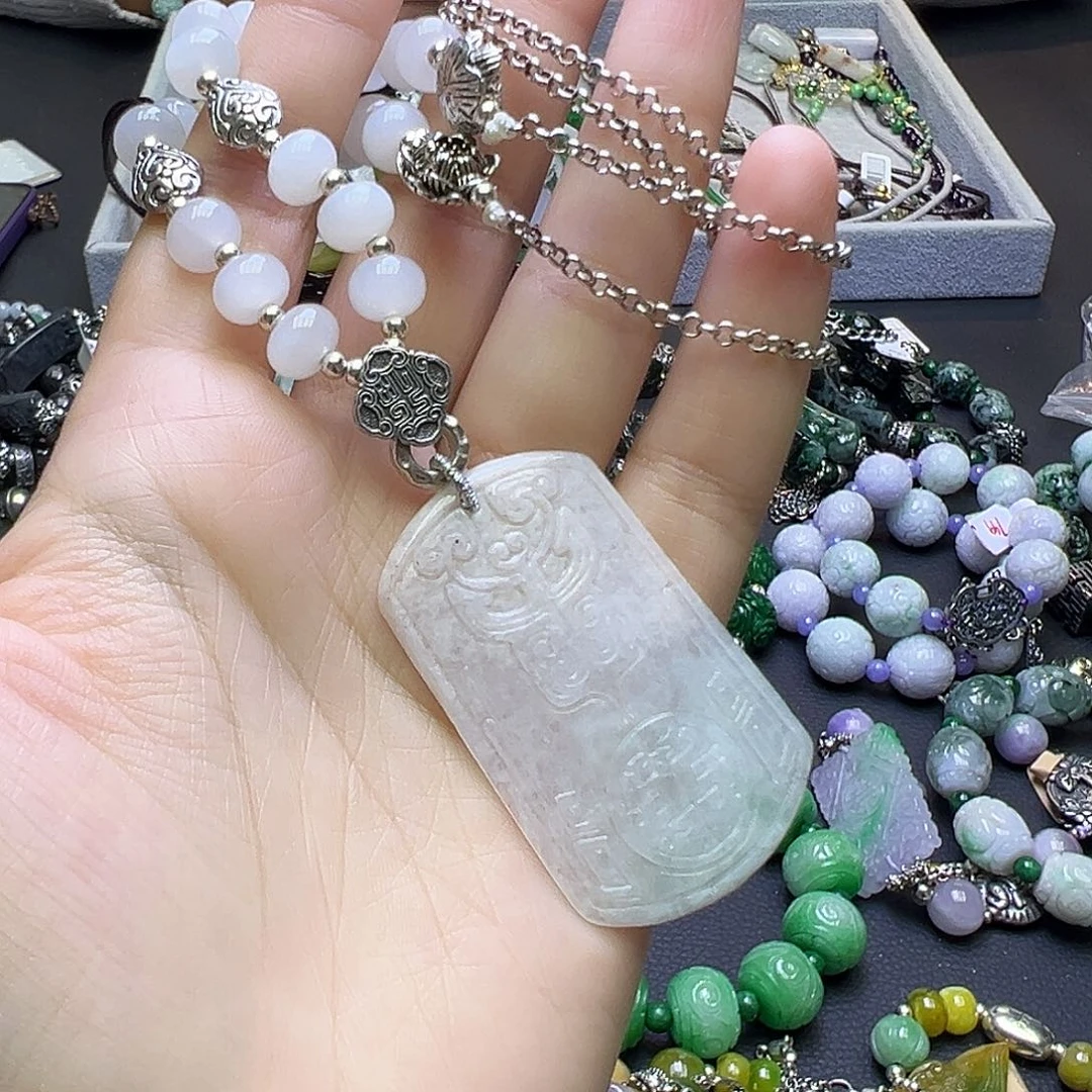 翡翠未镶嵌颈饰99