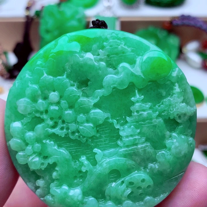 吊坠(不含链)未镶嵌翡翠