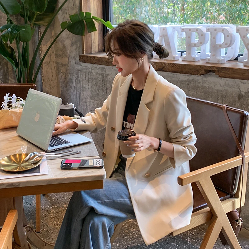 白色小西装外套女2025年春秋季新款韩系穿搭今年流行气质上衣西服