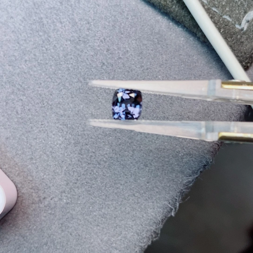 裸石未镶嵌尖晶石1.37ct