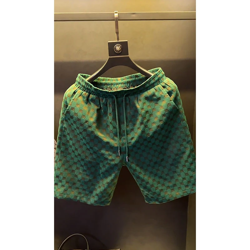 欧货轻奢高定休闲短裤2025夏季新款小众设计感显瘦字母绿色裤子潮