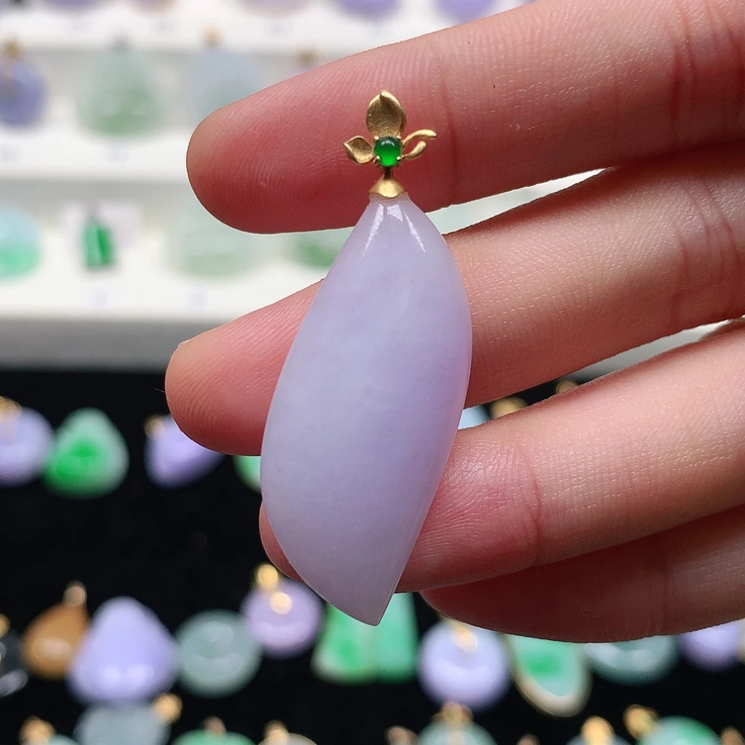 颈饰18K金镶嵌翡翠翡翠吊坠