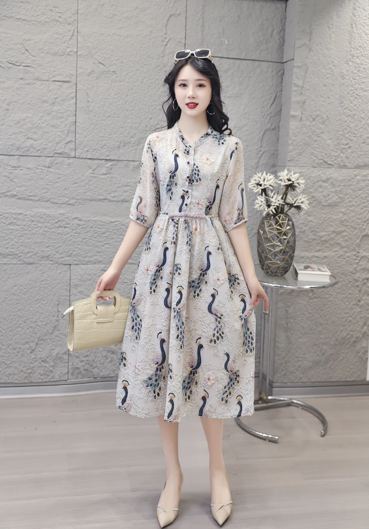 【玉如意】奶白孔雀2025新款连衣裙时尚优雅修身显瘦连衣裙