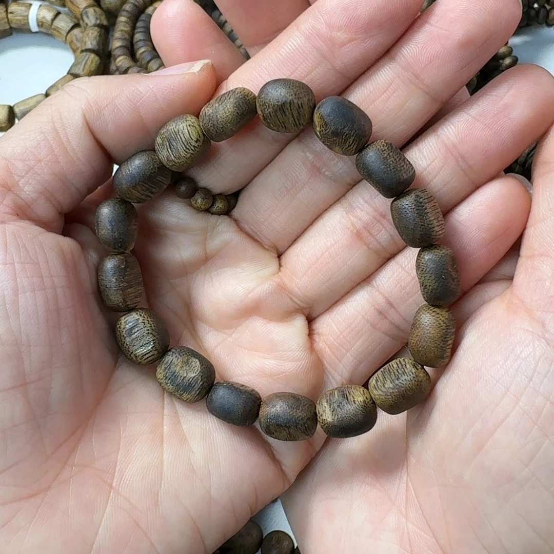沉香手串?**玛奇楠留疤单圈多样性发一