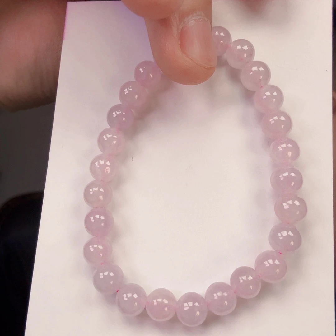 翡翠未镶嵌颈饰一件