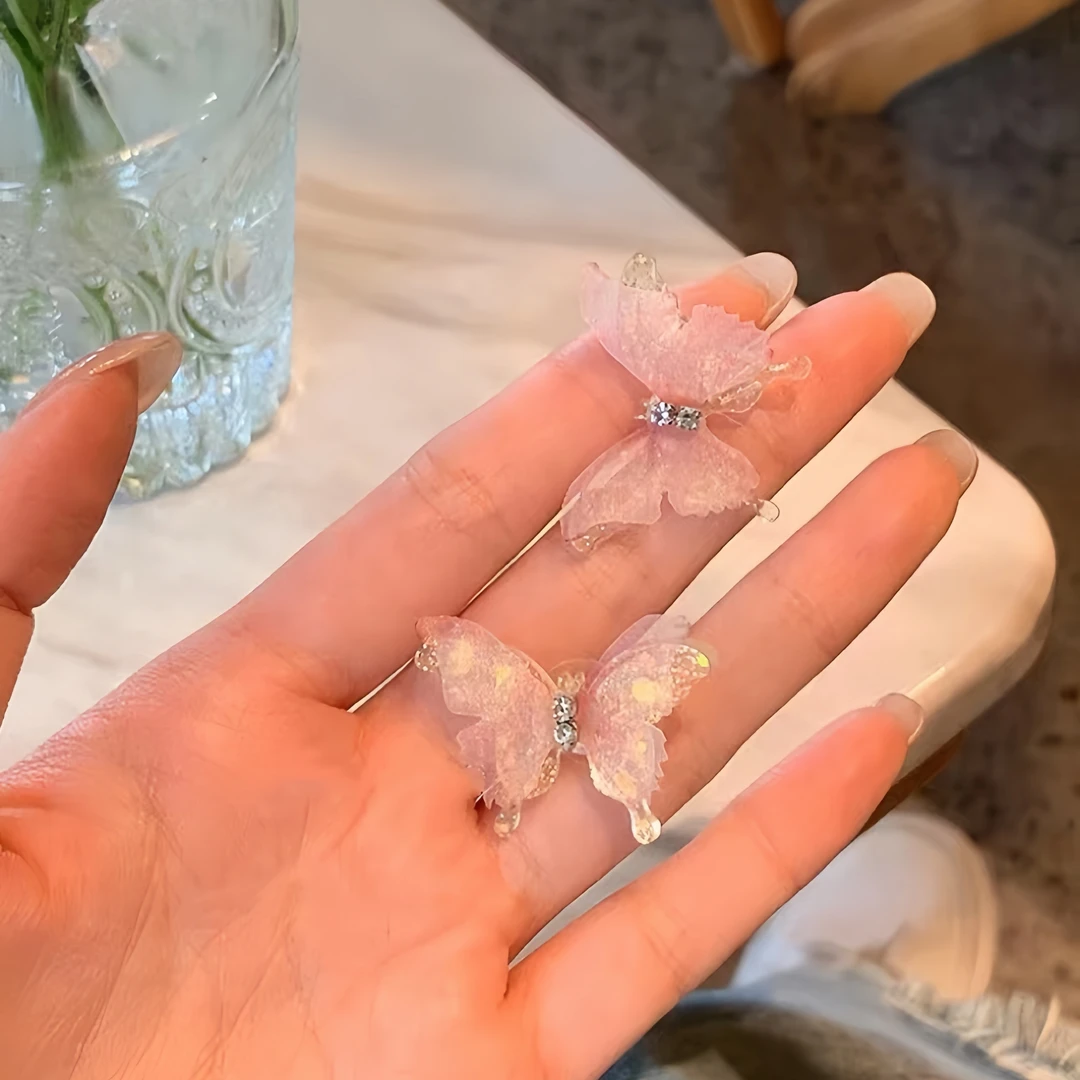 铜合金耳饰 （春日吸氧）仙气飘飘幻彩粉蝶设计耳钉为增添灵动之美