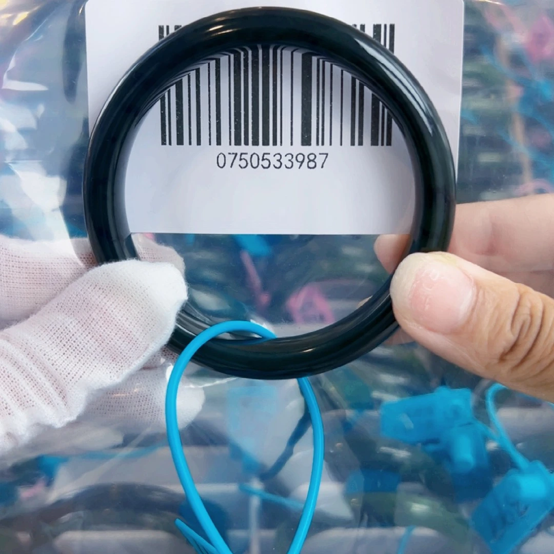 和田玉手镯未镶嵌微瑕63