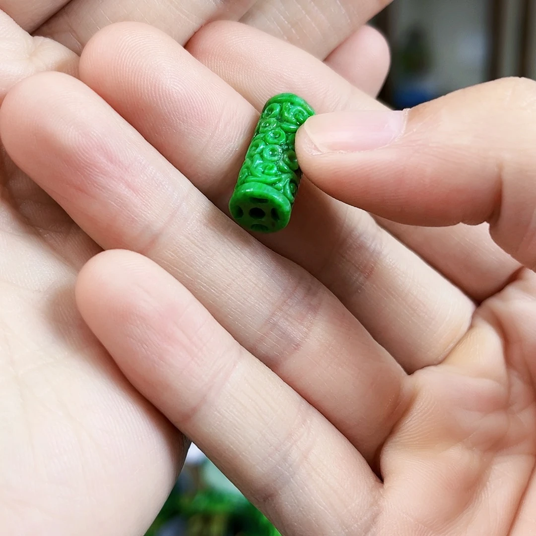 翡翠颈饰未镶嵌吊坠多样性