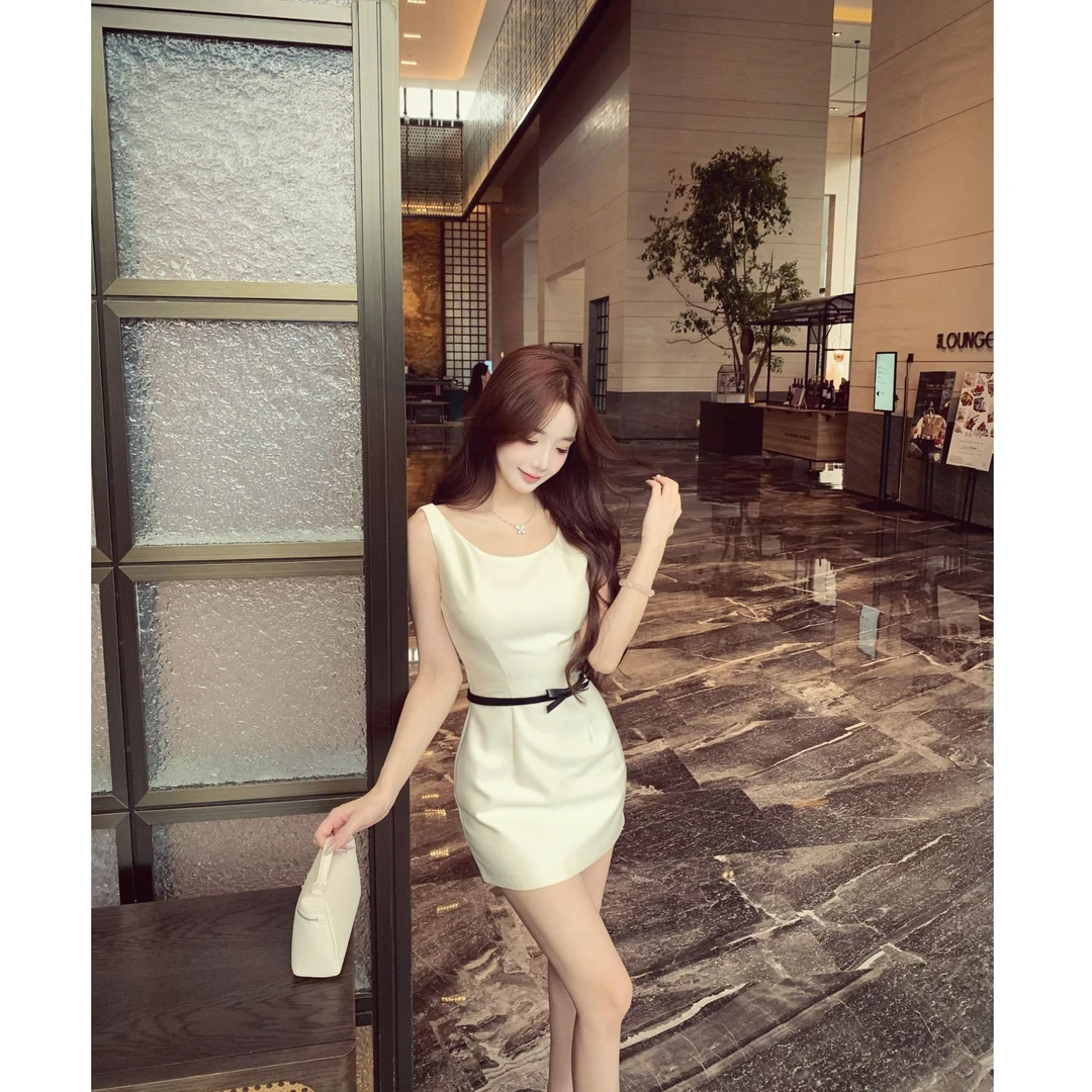 XUAN璇璇【巴黎恋人】设计感法式小众性感收腰连衣裙LWJ25B2Q1780