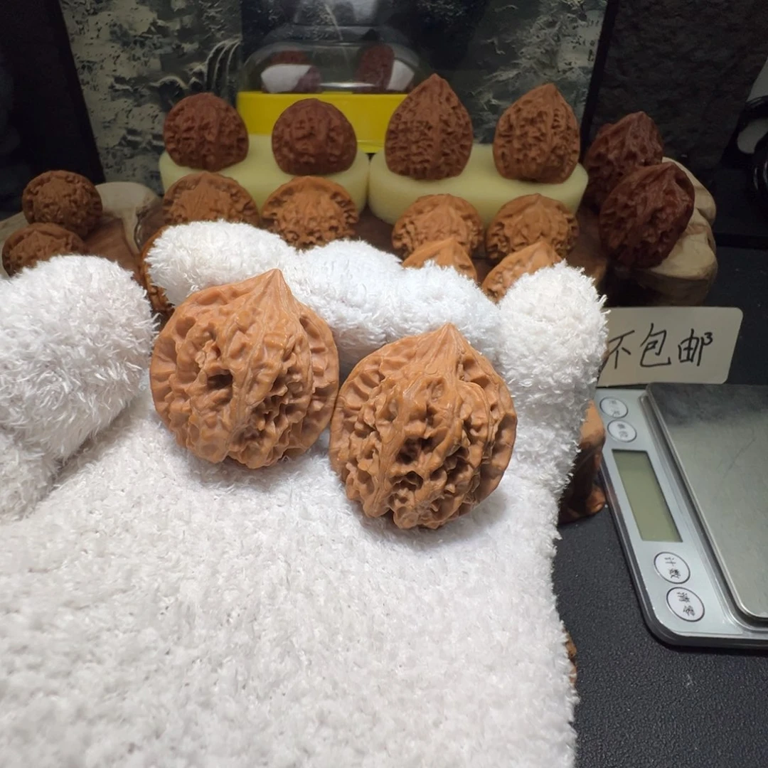 文玩核桃吊坠野生