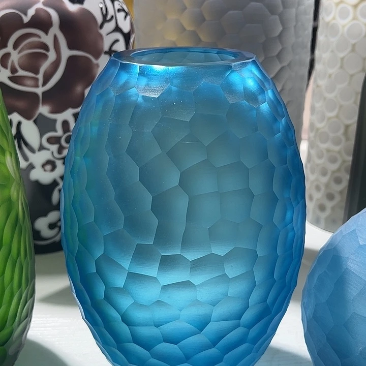 冰兰色磨刻花瓶花器高29口7