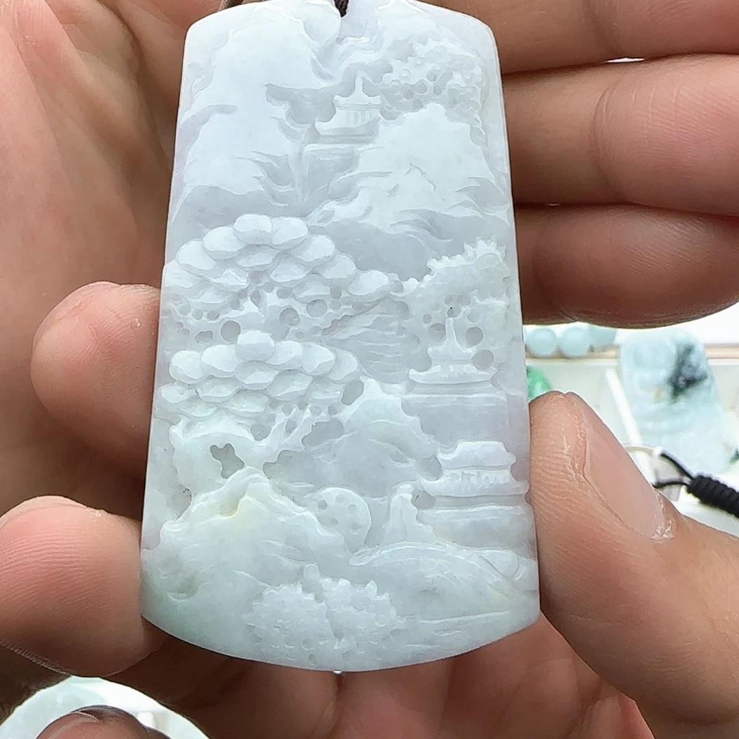 翡翠颈饰未镶嵌翡翠