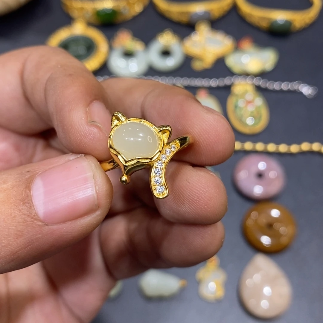 和田玉戒指银S925镀金镶嵌