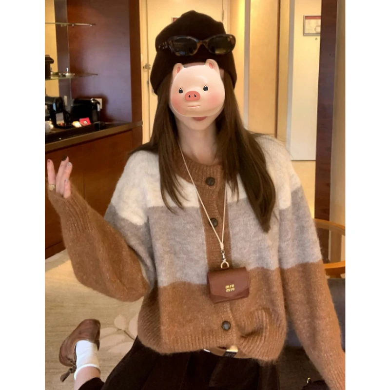 巨好看韩系早秋氛围感穿搭撞色圆领条纹毛衣开衫女慵懒风针织外套