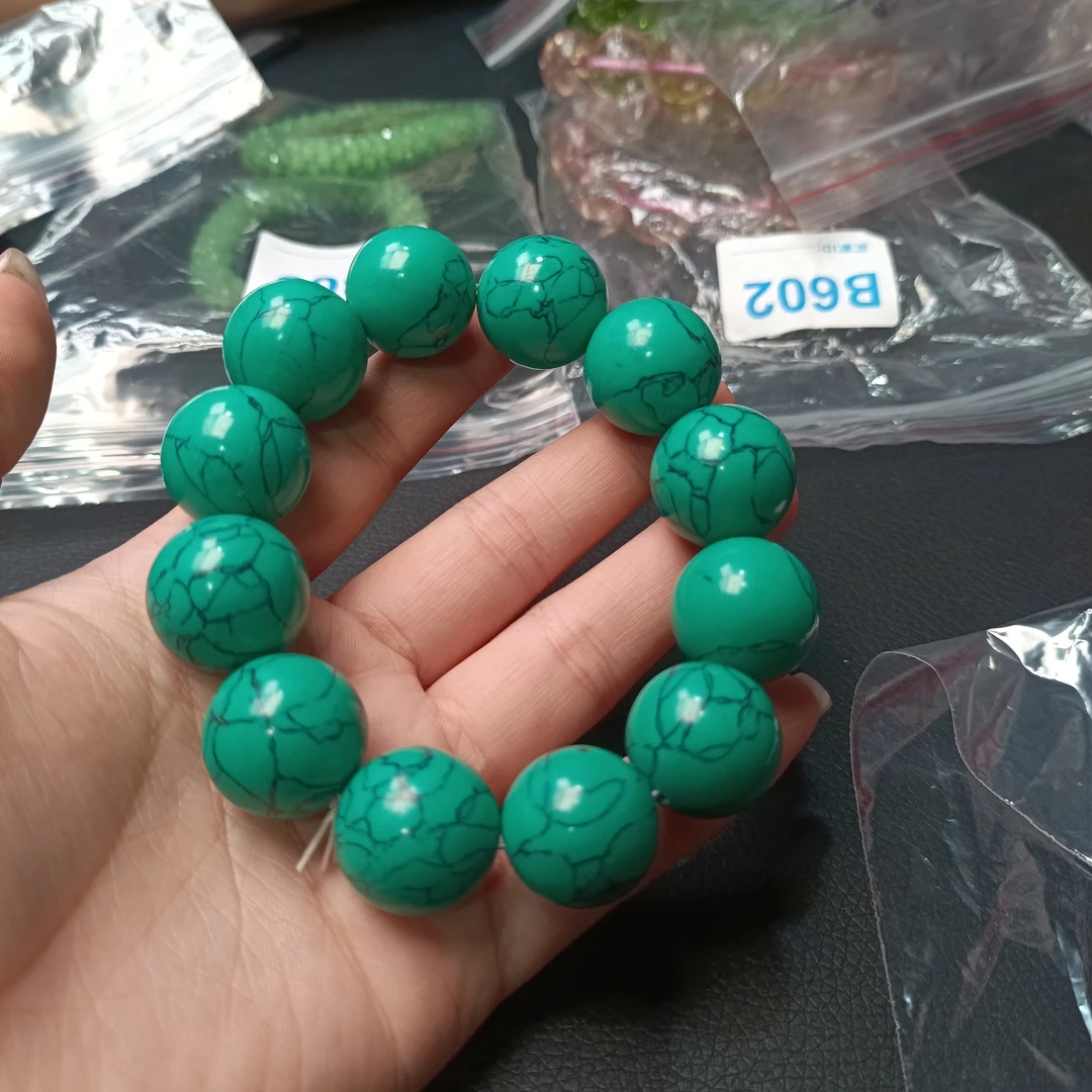 B 144 卡20 绿手串