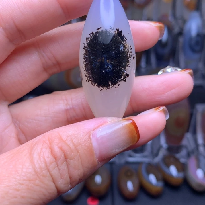 玛瑙/玉髓合金颈饰