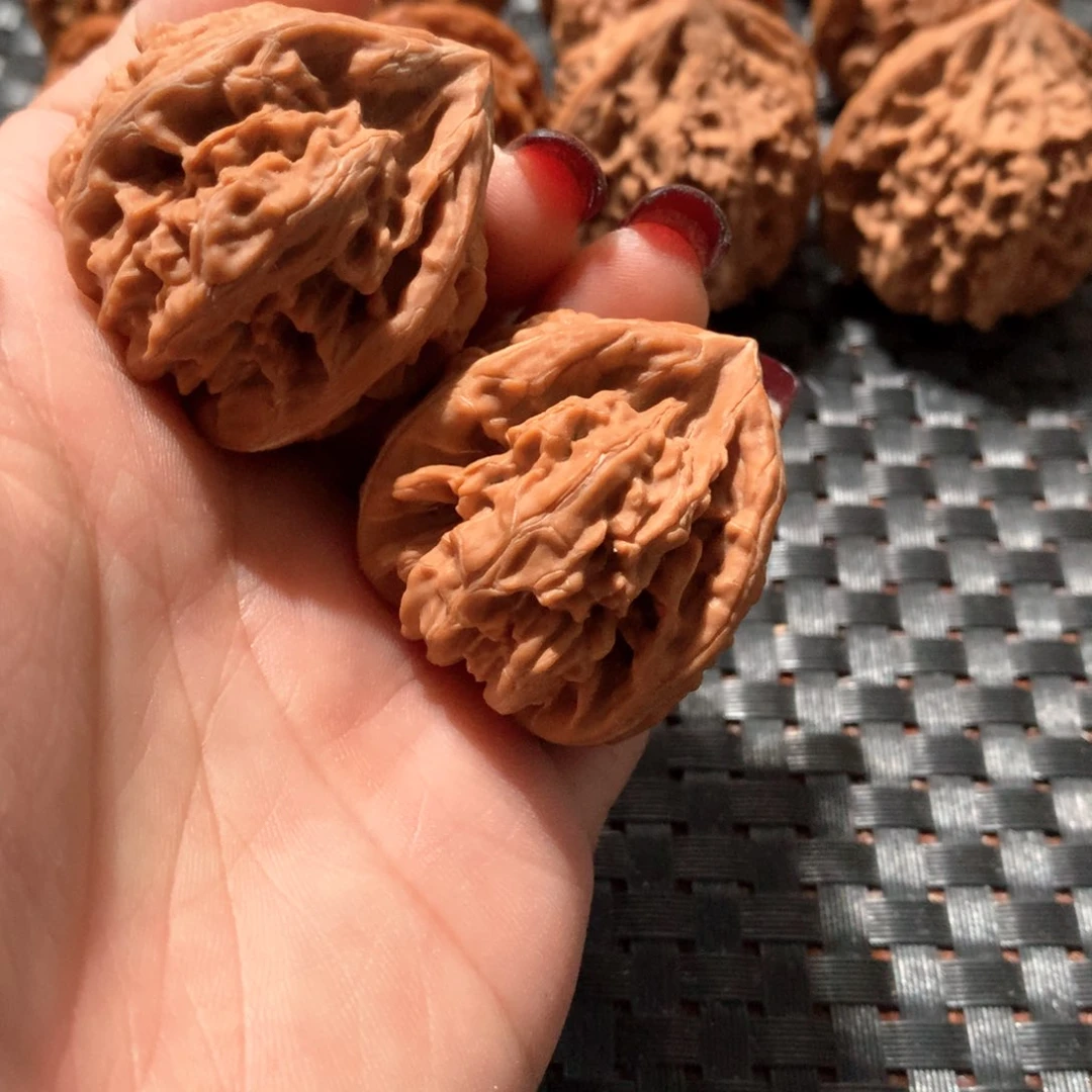 文玩核桃把件御龙粗筋