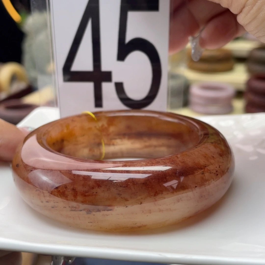 【闪购商品】石英质玉手镯未镶嵌