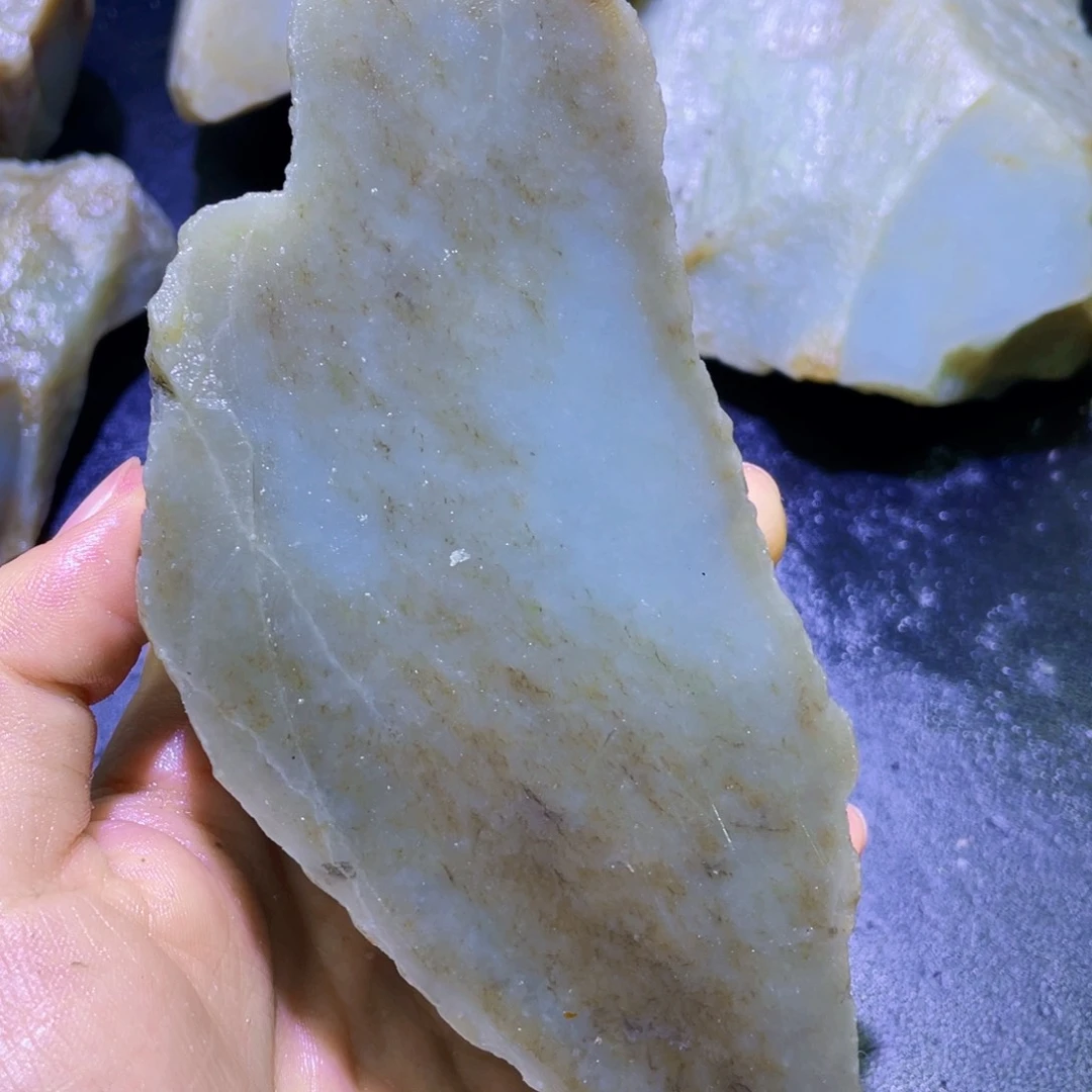 和田玉未镶嵌珠宝半成品