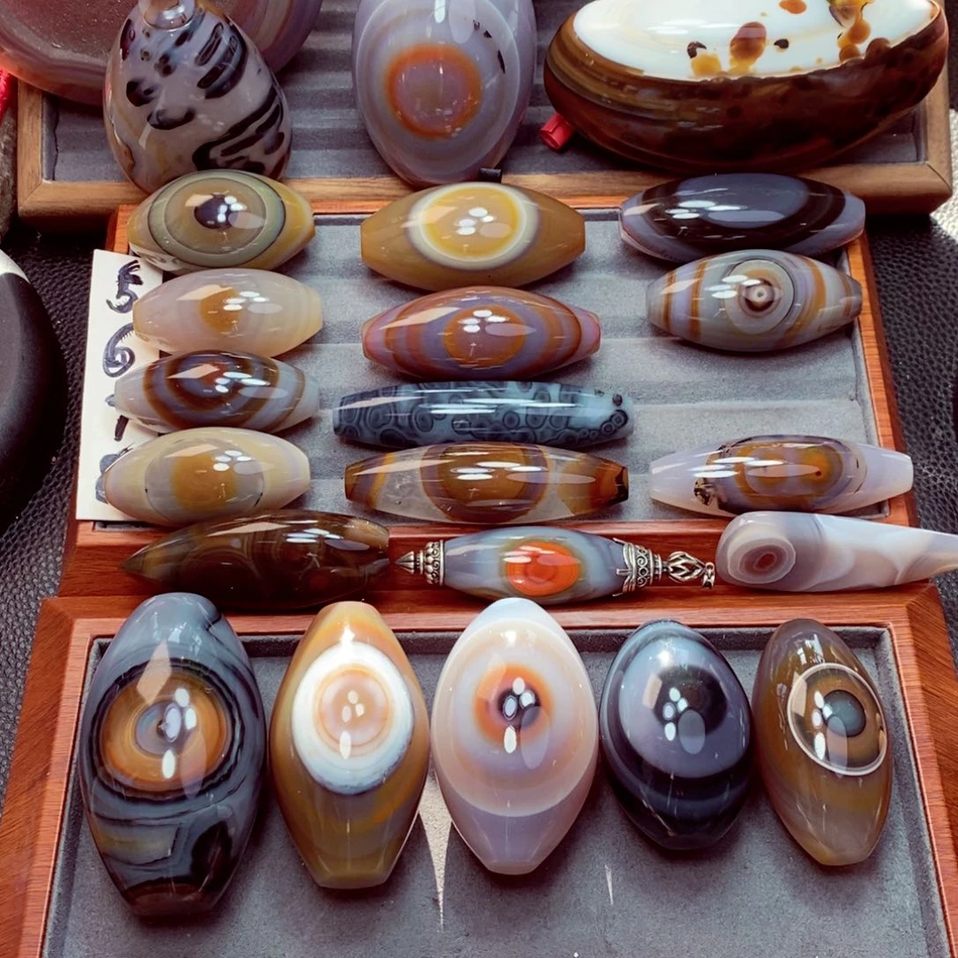 玛瑙/玉髓未镶嵌珠宝奇石