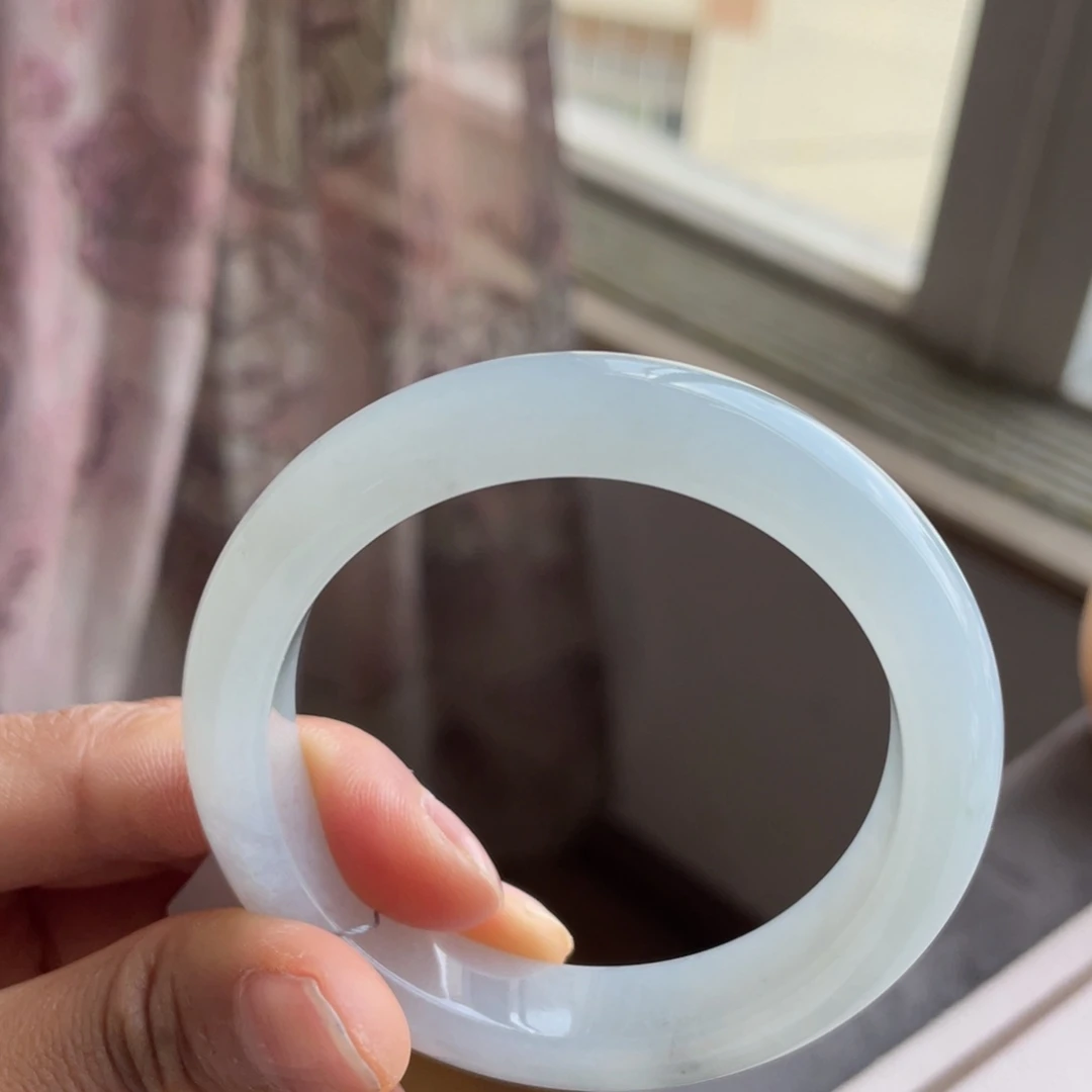 翡翠手镯未镶嵌白月光