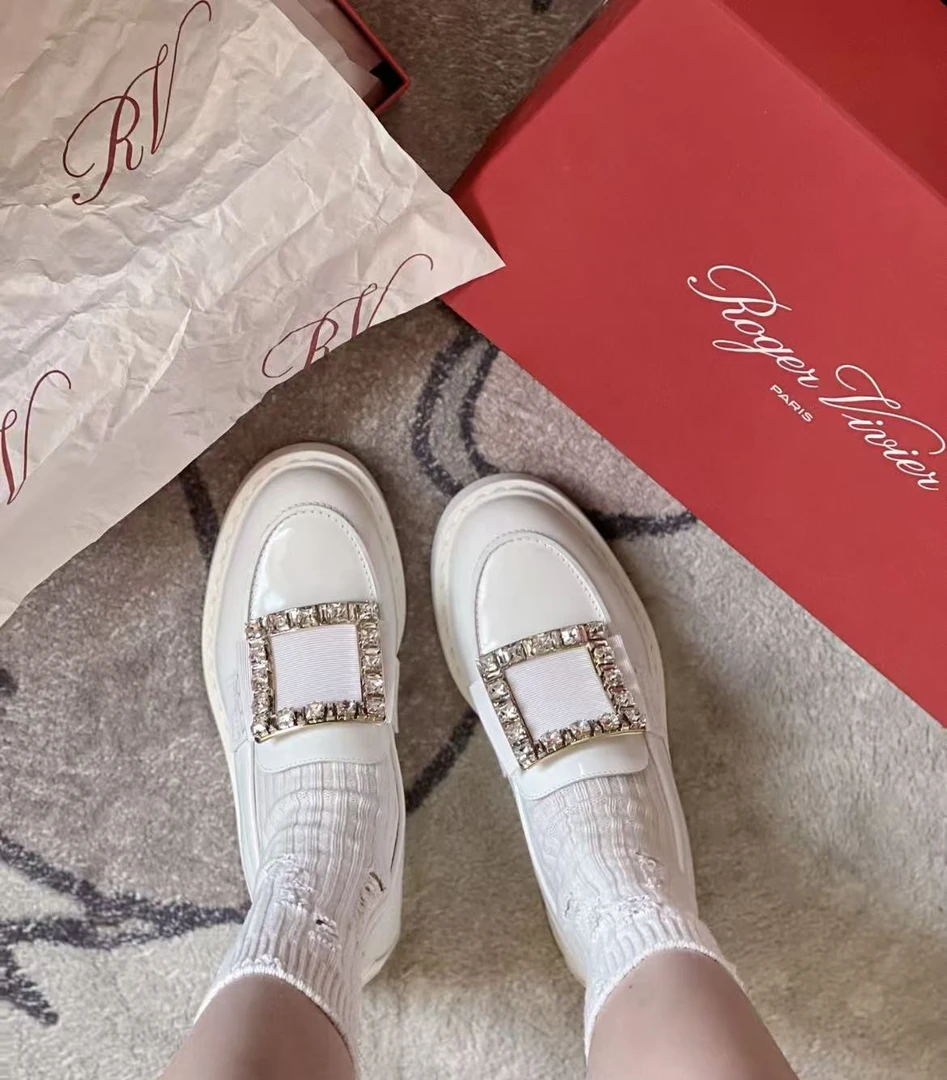 未使用 Roger Vivier/罗杰·维威耶 蔚蓝/乐福鞋/38码/LZ704A993