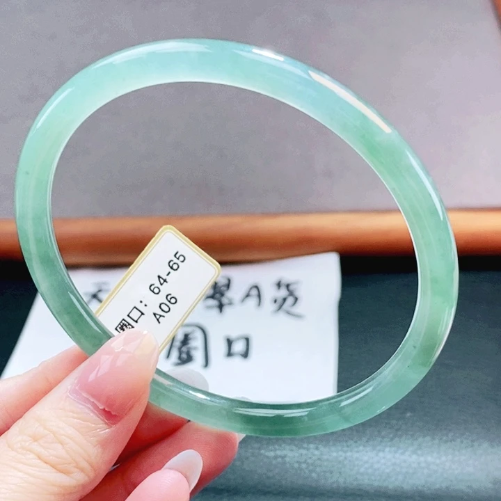 翡翠未镶嵌手镯翡翠手镯116