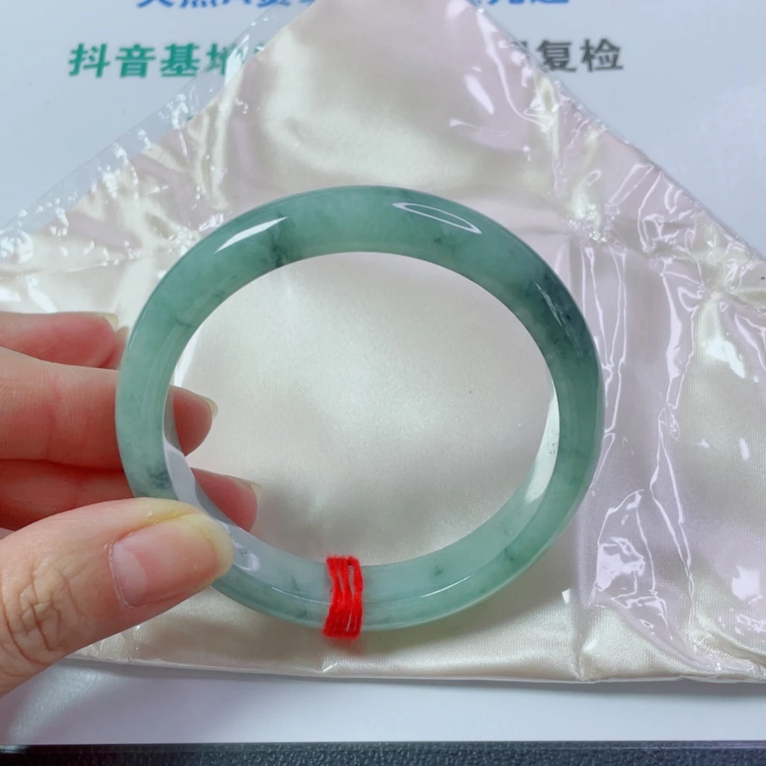 翡翠未镶嵌手镯圈口60.6宽13厚8.8