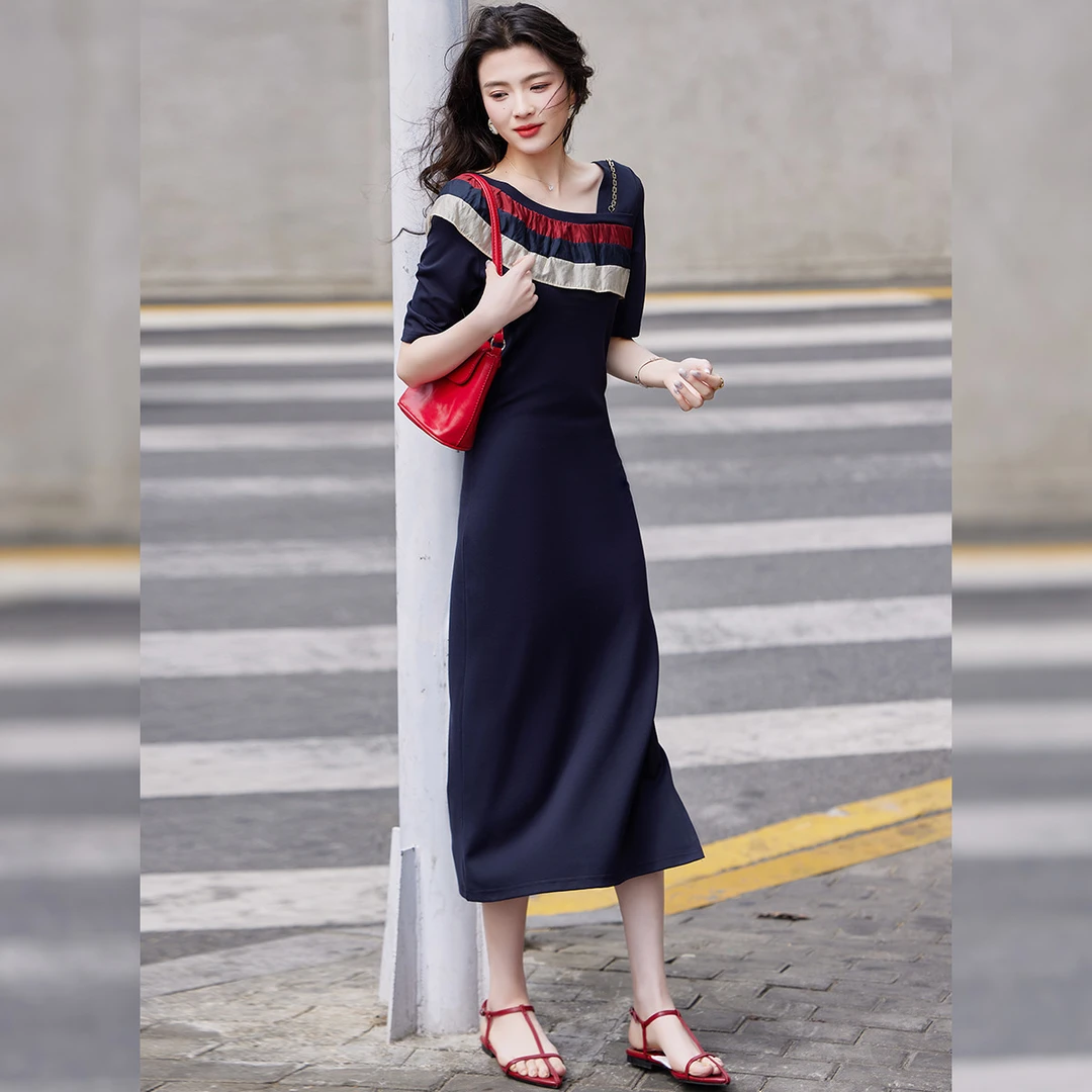 白鹿语【商场同款新品】撞色荷叶边链条装饰25夏修身连衣裙YU20122
