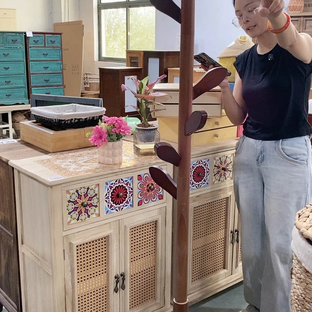 【闪购商品】翻盖塑料这是编号110