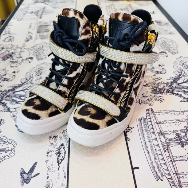 95新 YSL/圣罗兰 GZ豹纹拼皮钻扣高帮运动鞋34码ysc0700