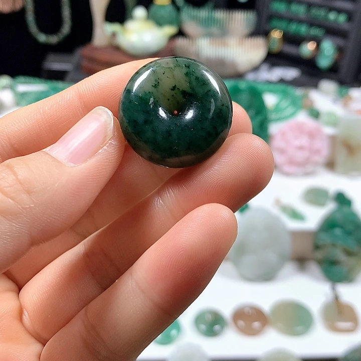 未镶嵌独山玉颈饰