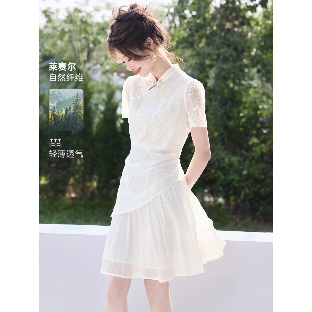夏日白茶裙子2025夏季新款新中式改良版不规则拼接连衣裙